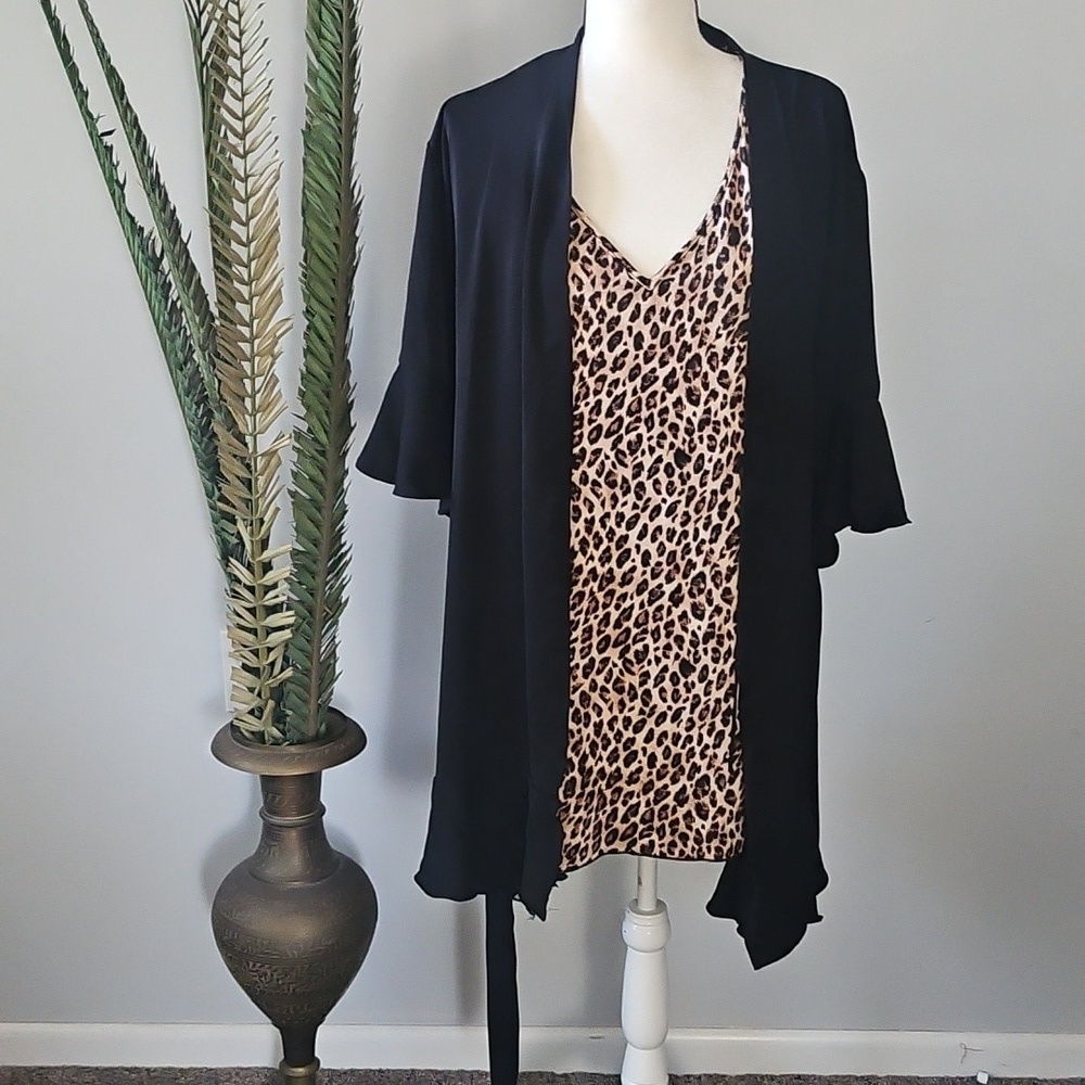Women's Ruffled Black Robe OSFM - Picture 5 of 12